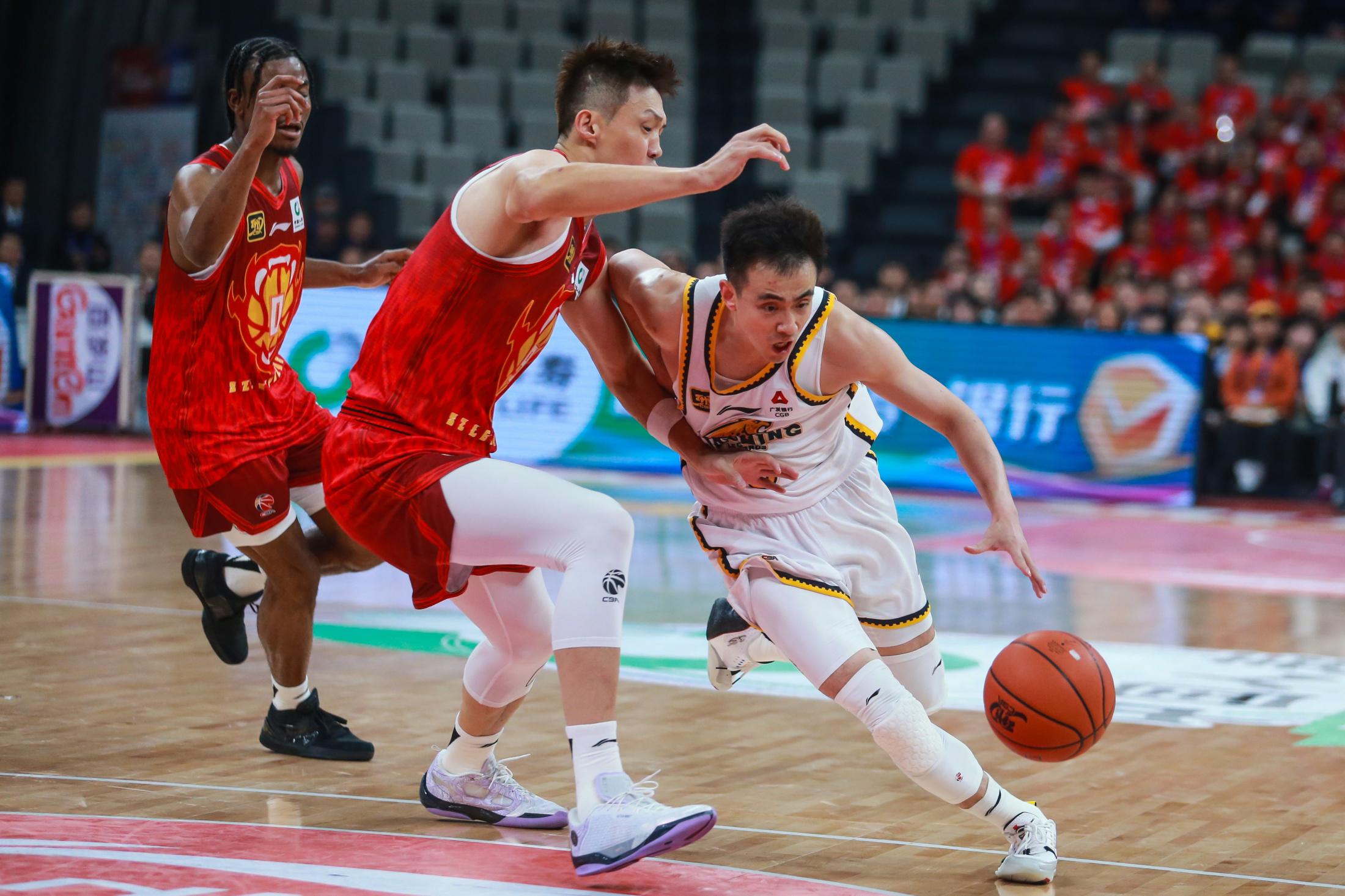 美高梅官方网站-今晚体能课后，北京国安主帅复盘备战欧篮联，底气十足，赛季目标并未改变