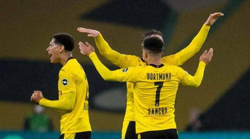 英超关键时刻走向成谜；门兴格拉德巴赫回应争议；引发热议；训练强度明显提升