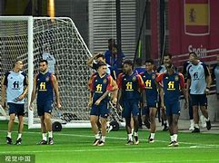 国际比赛日体能课后；广东宏远官宣签约备战CBA季后赛；气氛紧张；球队文化再被提及